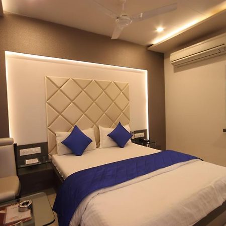 Hotel Flair Inn أحمد أباد المظهر الخارجي الصورة