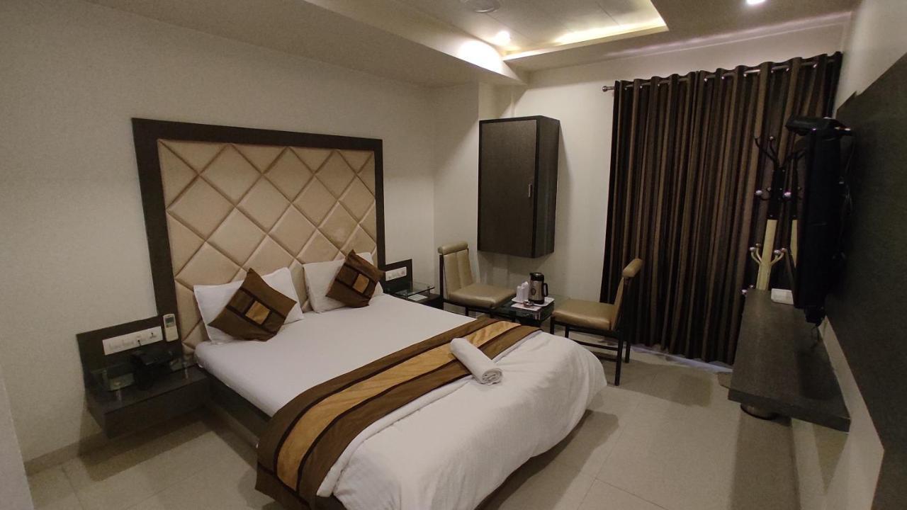 Hotel Flair Inn أحمد أباد المظهر الخارجي الصورة