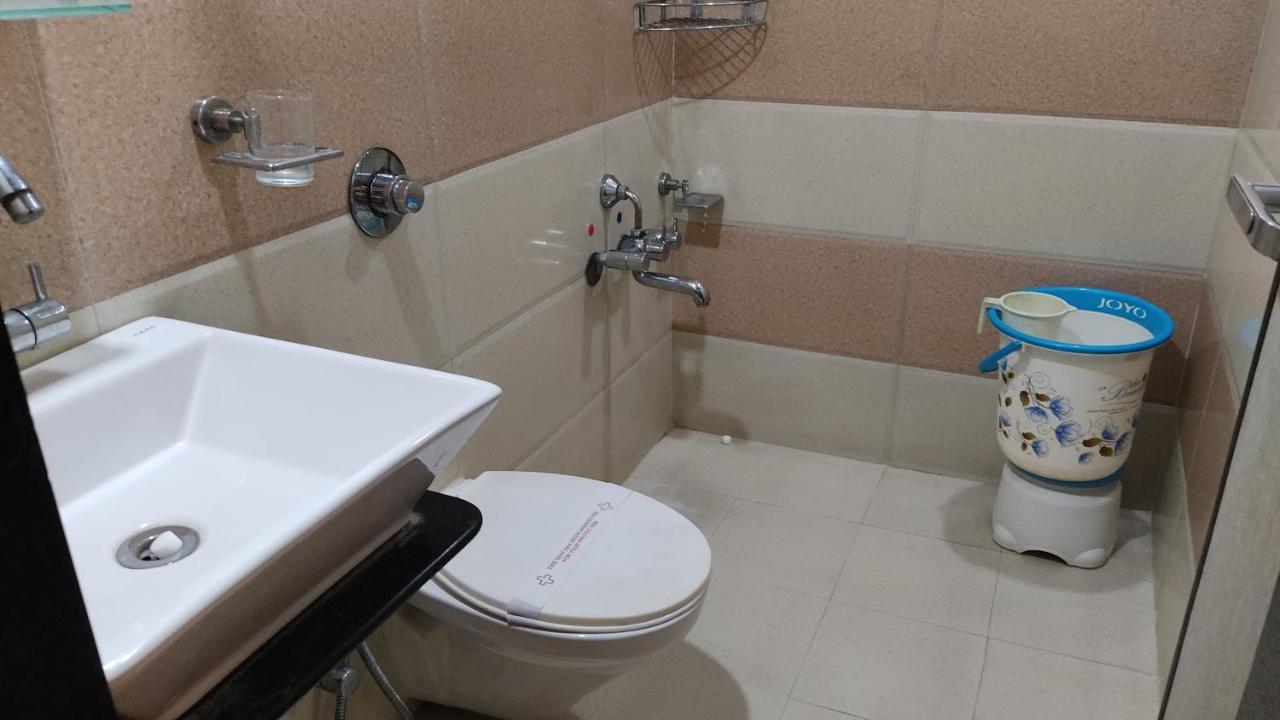 Hotel Flair Inn أحمد أباد المظهر الخارجي الصورة