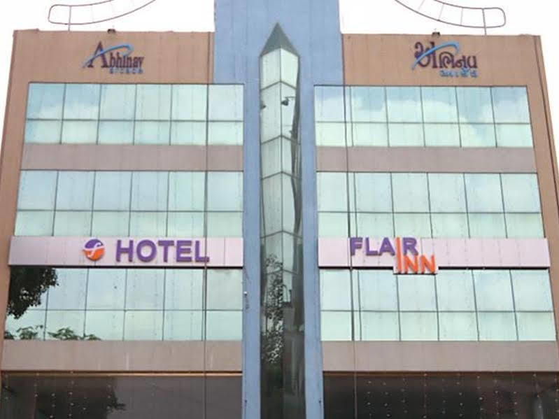 Hotel Flair Inn أحمد أباد المظهر الخارجي الصورة
