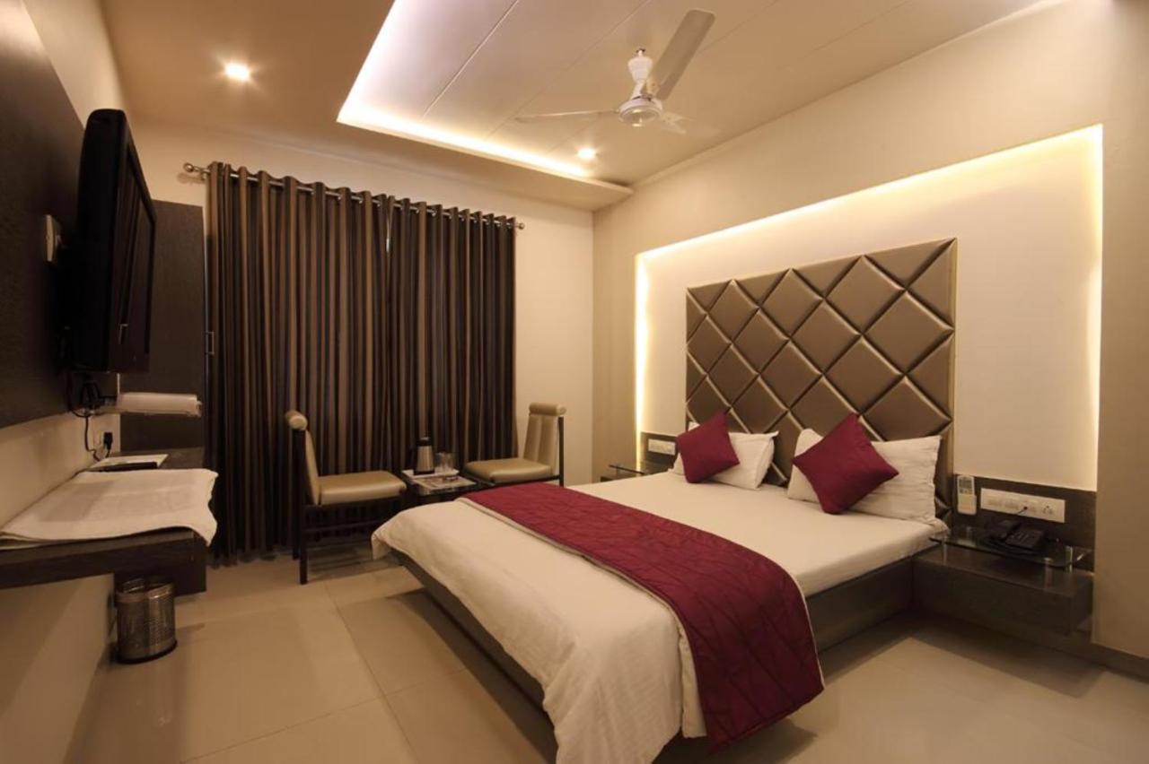 Hotel Flair Inn أحمد أباد المظهر الخارجي الصورة