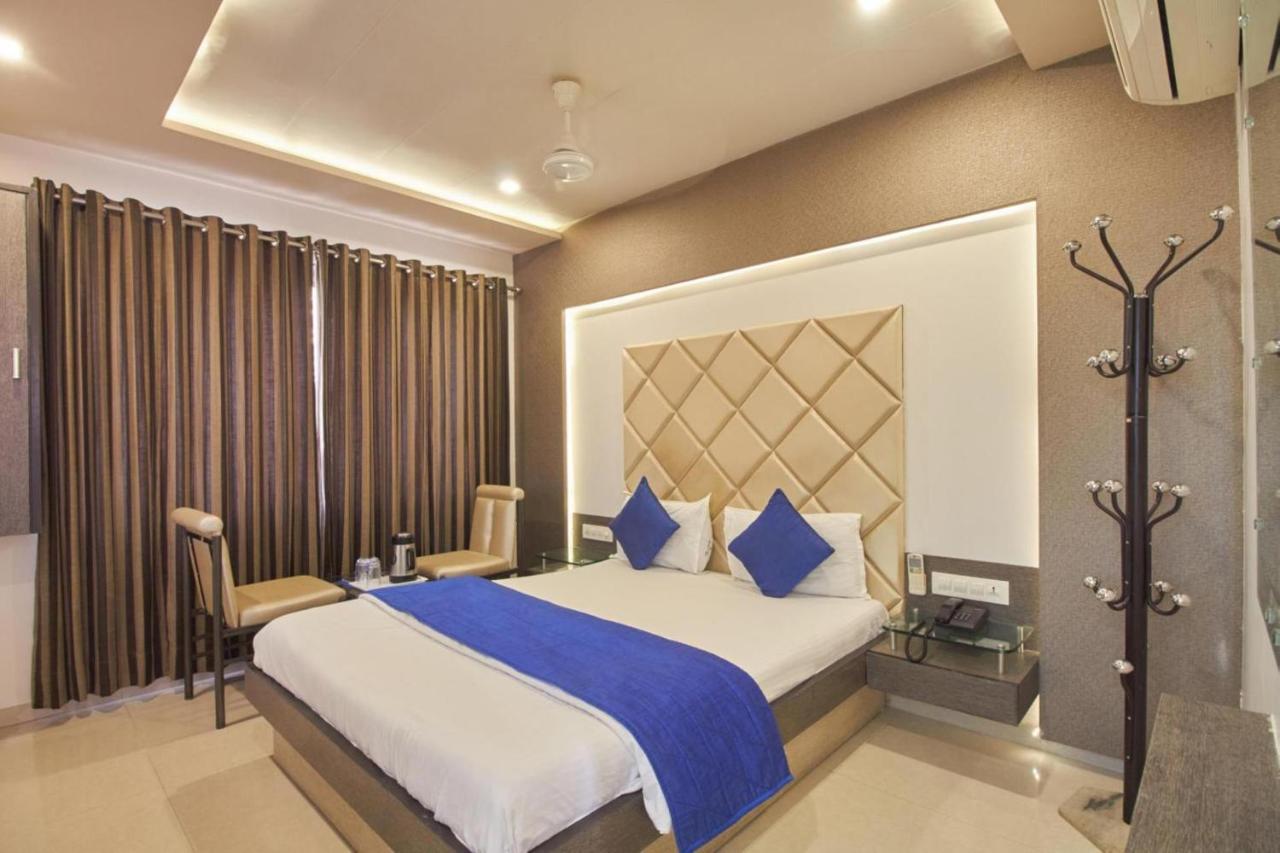 Hotel Flair Inn أحمد أباد المظهر الخارجي الصورة
