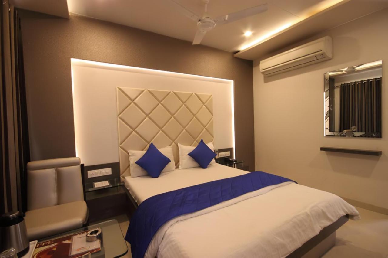 Hotel Flair Inn أحمد أباد المظهر الخارجي الصورة