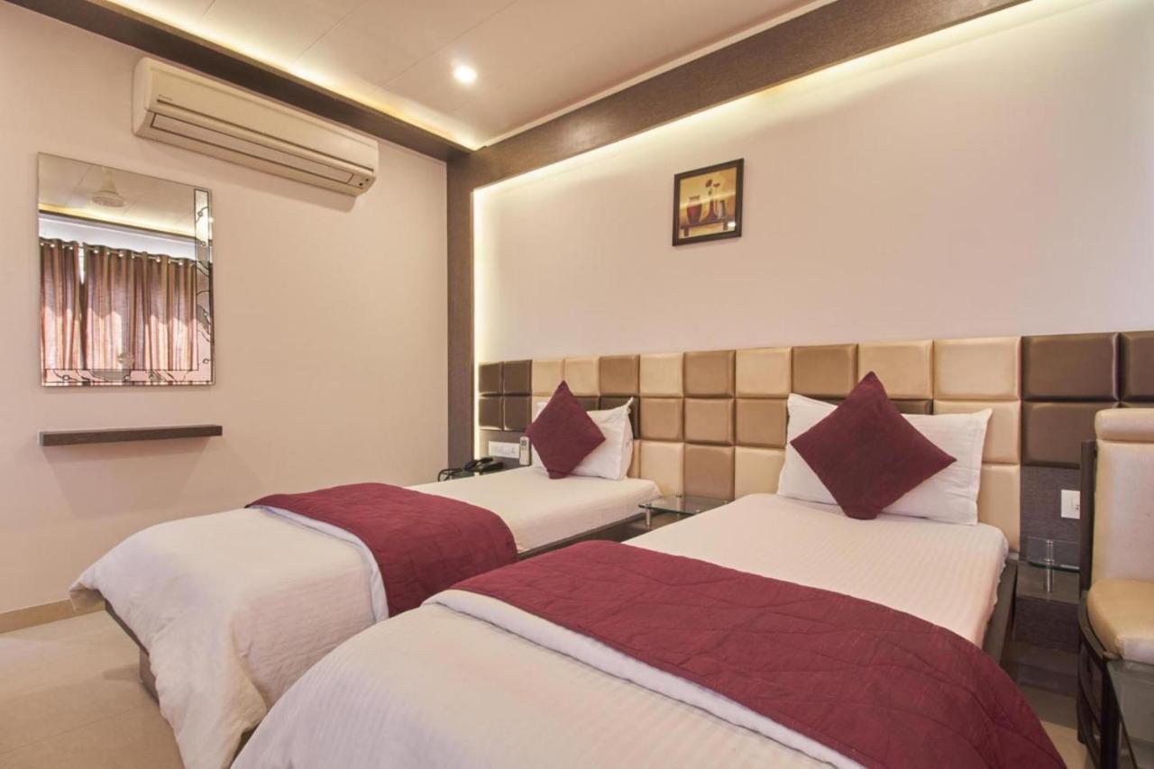 Hotel Flair Inn أحمد أباد المظهر الخارجي الصورة